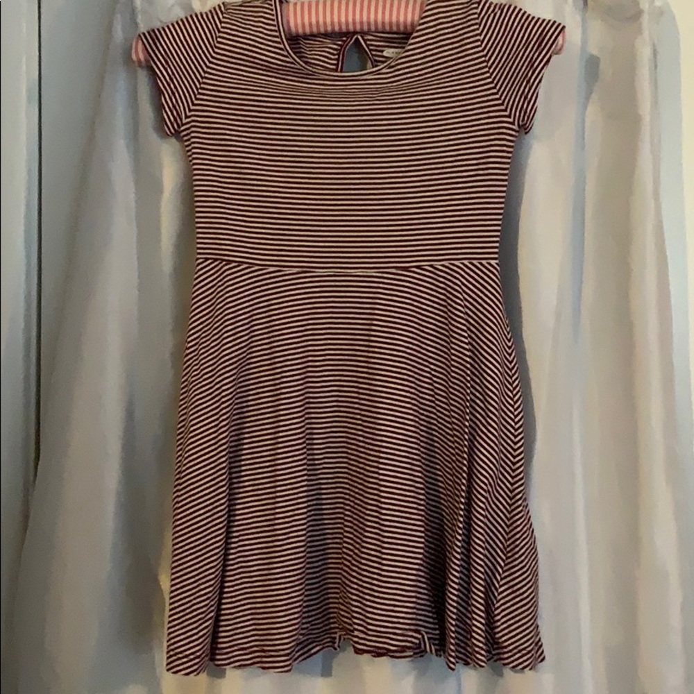 Used kid dress (6-7)
